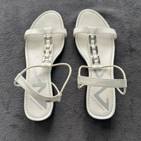 Anne Klein Sport White Sandals, Size 8-1/2M - Picture 1 of 6